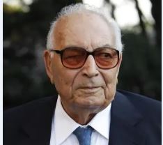 Yaşar Kemal: Anadolu’nun Büyük Anlatıcısı Hayatı ve Eserleri (1923 – 2015)