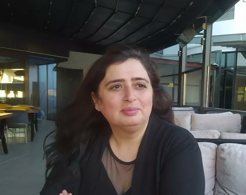 Yıldız SARAR -Şair