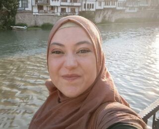 Yasemin OCAK; yazar ve şair.